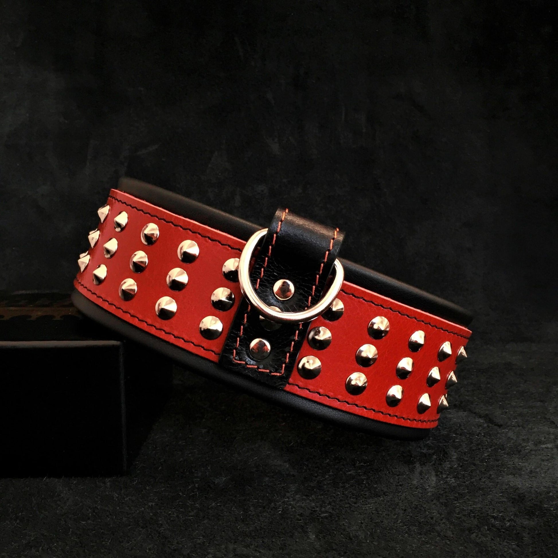 Bestia "Star" Dog Collar | Handcrafted European Leather | Signature Design - A Horizon Dawn